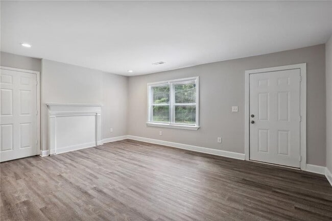 Building Photo - 1641 Sandtown Rd SW
