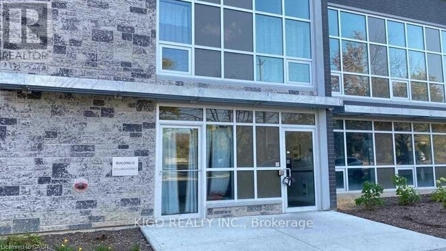 Building Photo - 275 Larch St