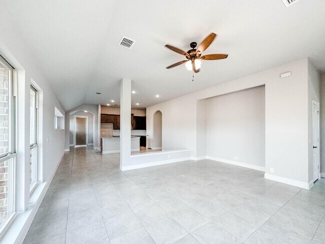 Building Photo - 1332 Fox Gln Trl