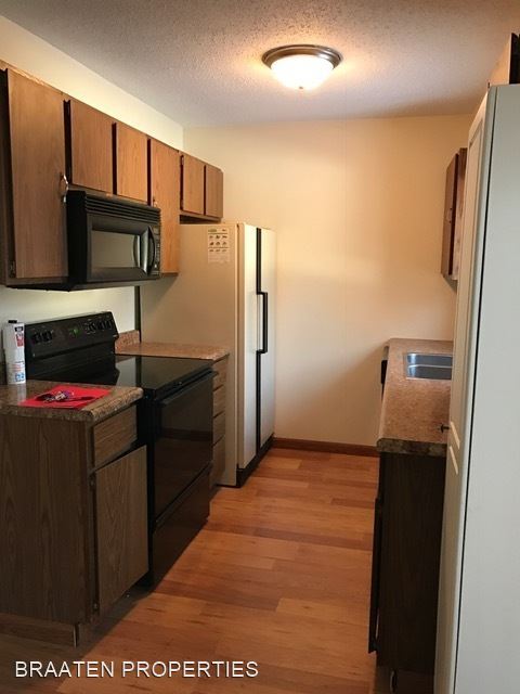 Foto del edificio - 3 br, 1 bath House - 224 5th Street Northwest