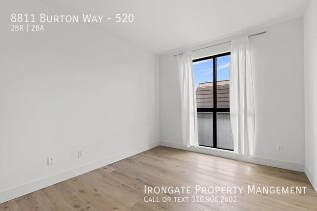 Building Photo - 8811 Burton Way