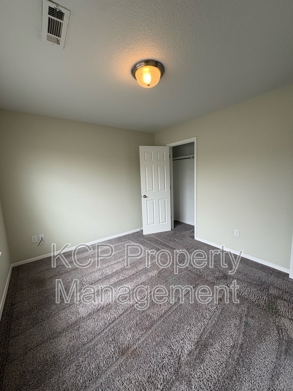 Building Photo - 6706 SW Whitmarsh Rd
