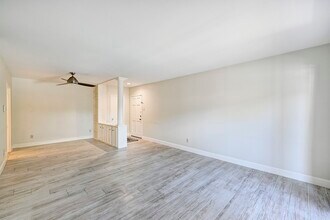 Building Photo - 2230 S Piney Point Rd