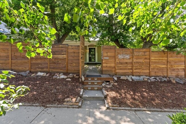 Photo - 2326 N Meade Ave House