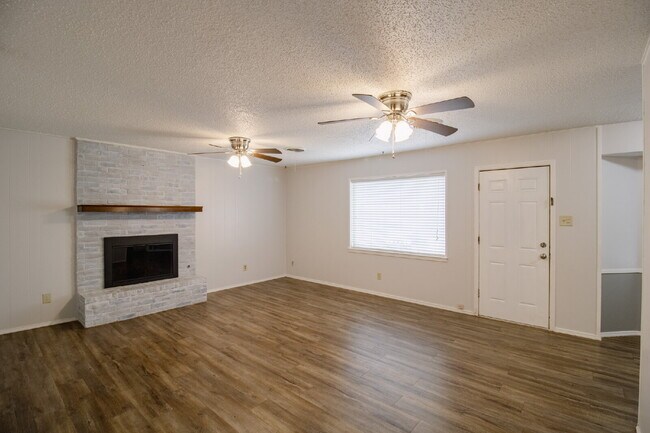 Foto del edificio - "Charming 3-Bed, 2-Bath Home in Lubbock!"