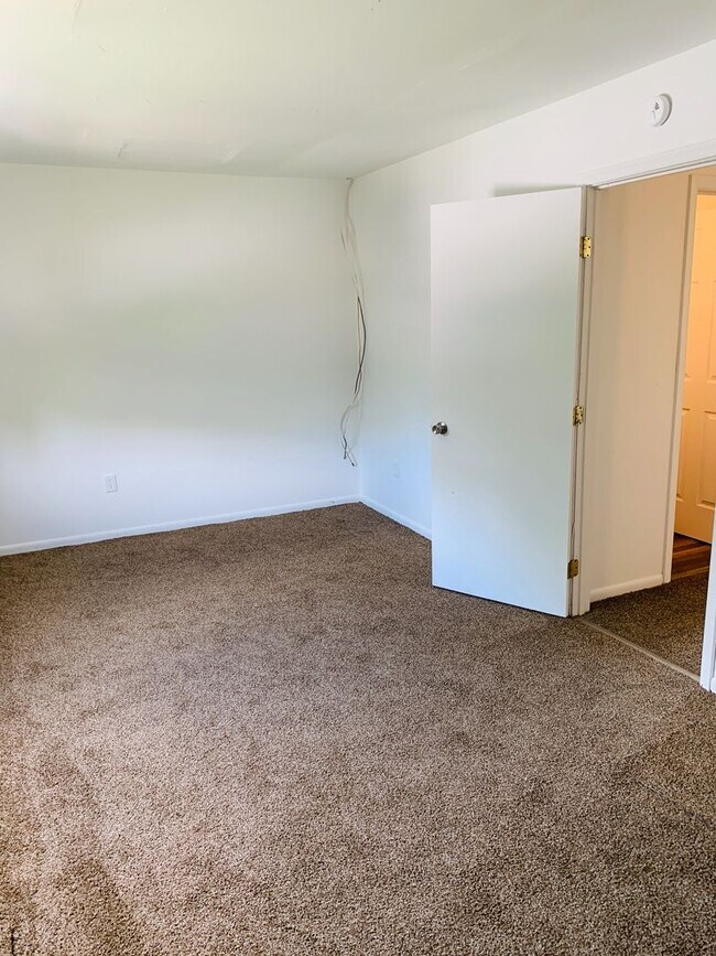 Foto del edificio - Coming Soon - Cozy 3 Bedroom, 1 Bath Townh...
