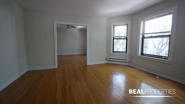 Foto del edificio - 2 bedroom in CHICAGO IL 60657