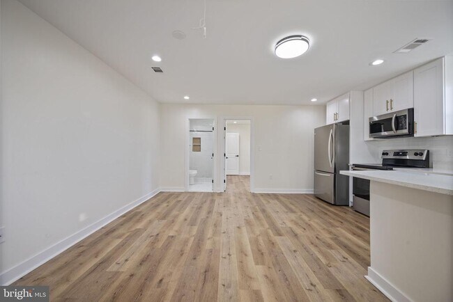 Foto del edificio - 555 S Marlyn Ave