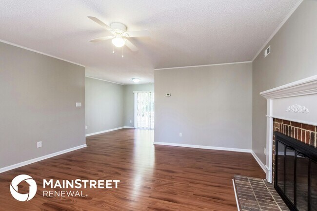 Foto del edificio - 7349 Captain Neal Ln