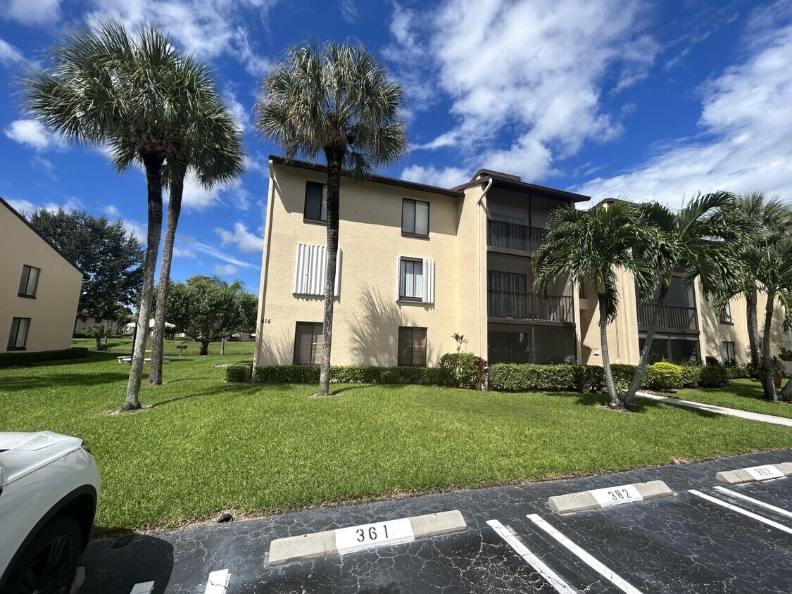 616 Sea Pine Way Unit H3, Greenacres, FL 33415 Condo for Rent in