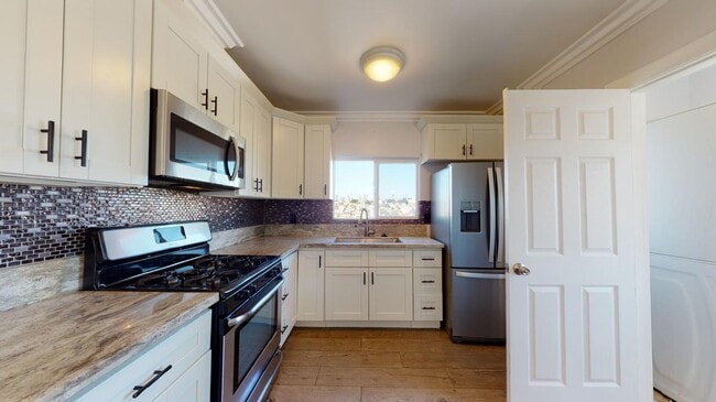 Foto del edificio - Freshly renovated Boyle Heights home with ...