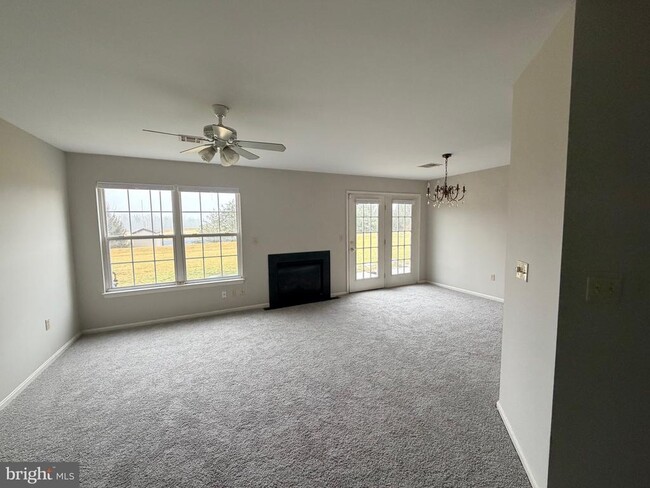 Building Photo - 156 Sparrow Rd