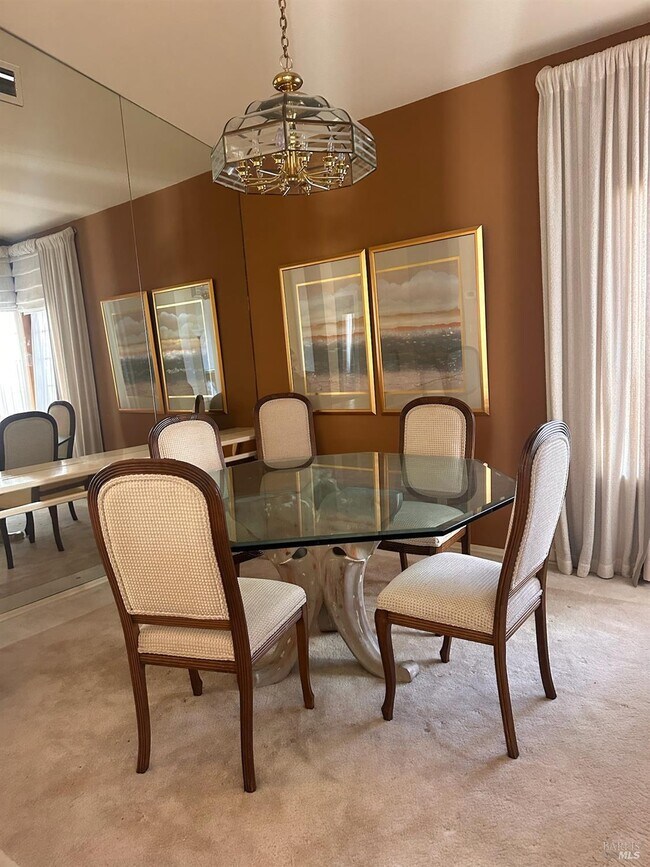 Foto del edificio - 101 Fox Hollow Cir
