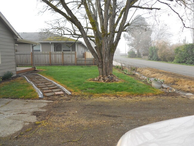 Building Photo - OWN808