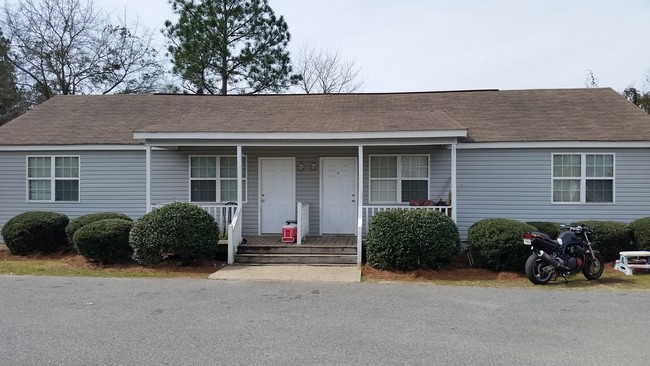 Building Photo - Deer Run Apartments