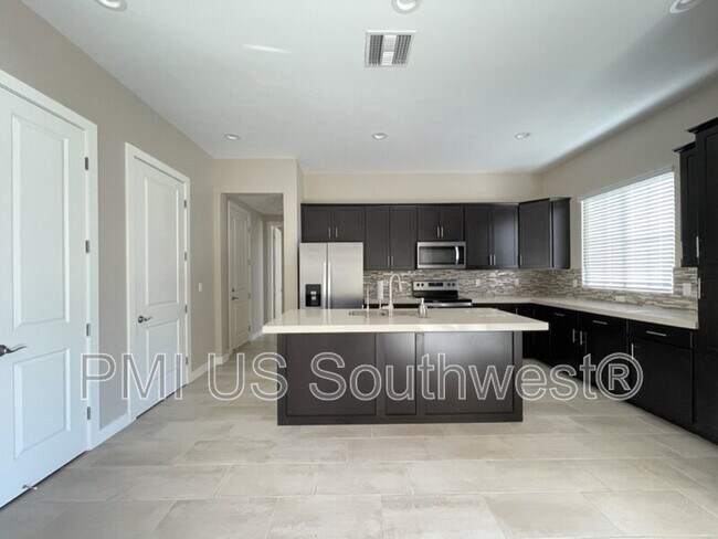 Building Photo - 1350 River Boat
