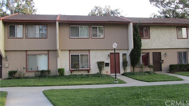 Primary Photo - 3473 Columbia Ave