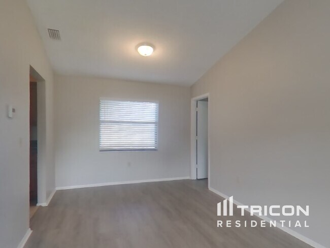 Foto del edificio - 2273 Seward Cir