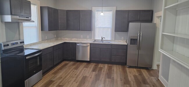 Kitchen - 541 Pond St