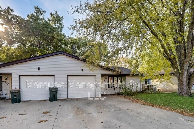 Foto del edificio - 416 S Bird St