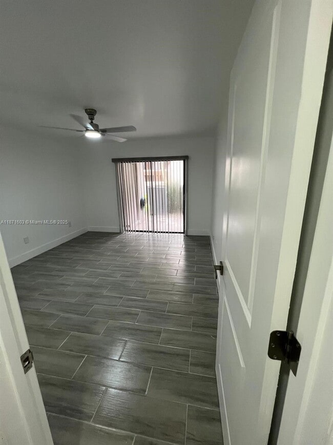Foto del edificio - 8810 SW 132nd Pl