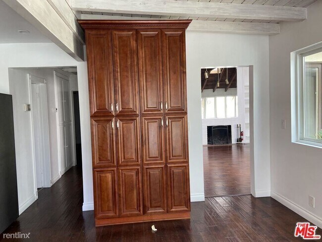 Foto del edificio - 3 br, 2.5 bath House - 3598 Mountain View Ave