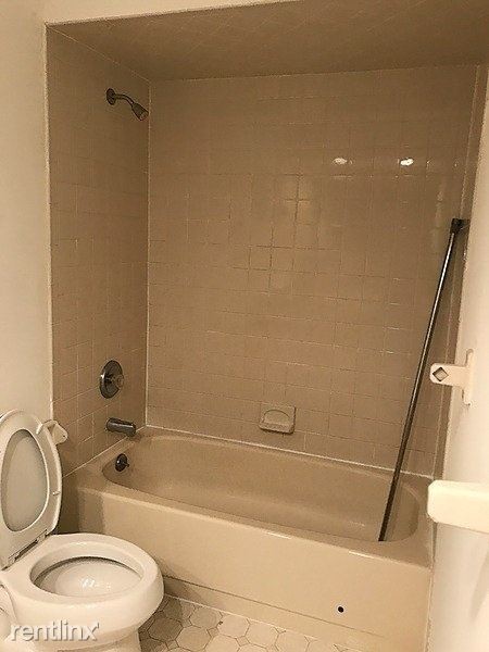 Foto del edificio - 2106 Woodbridge Commons Way