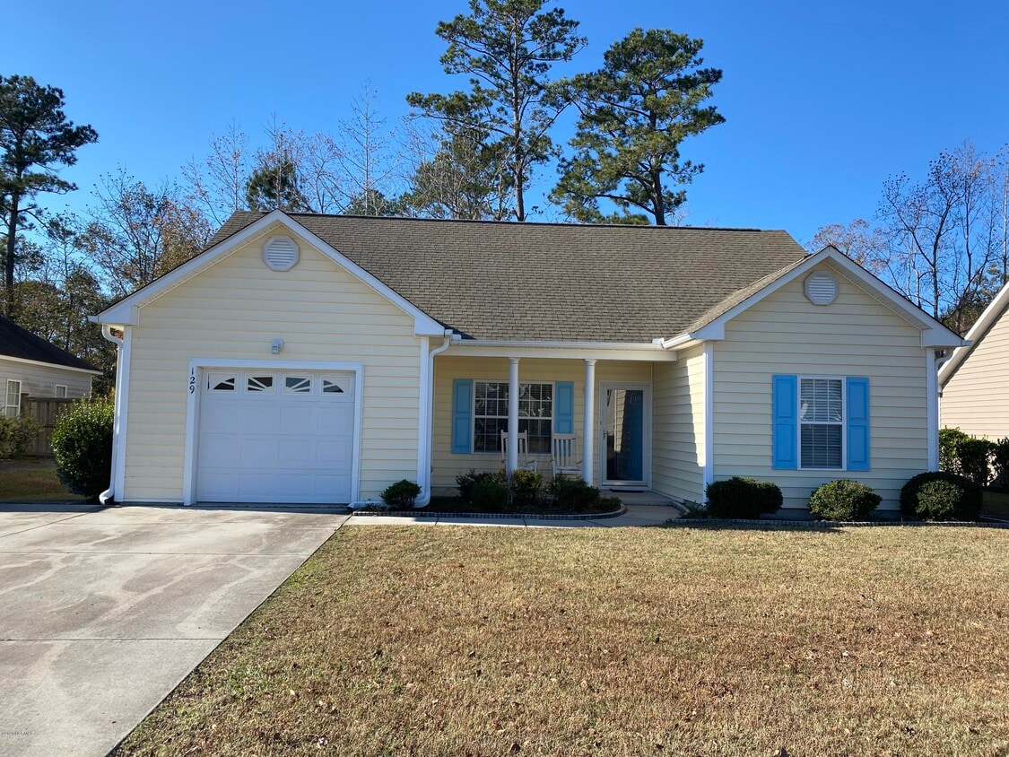 129 N Palm Dr, Winnabow, NC 28479 House Rental in Winnabow, NC