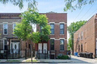 Building Photo - 614 S Oakley Blvd