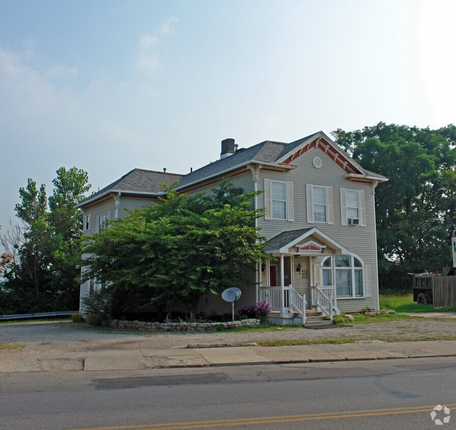 422426 E High St, Springfield, OH 45505 Apartments in Springfield, OH