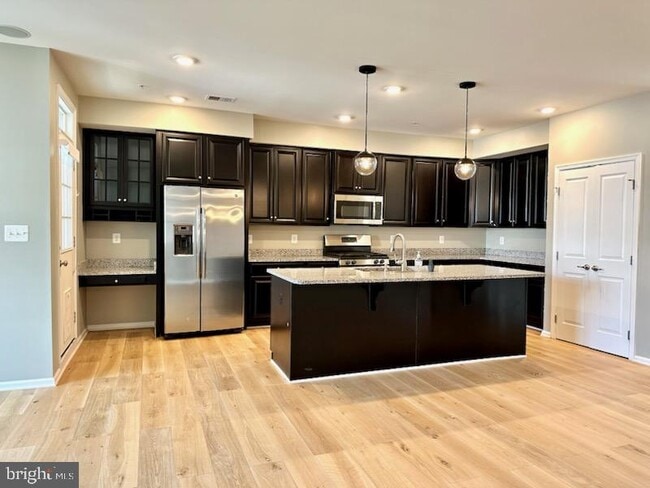 Foto del edificio - 5312 N Center Dr
