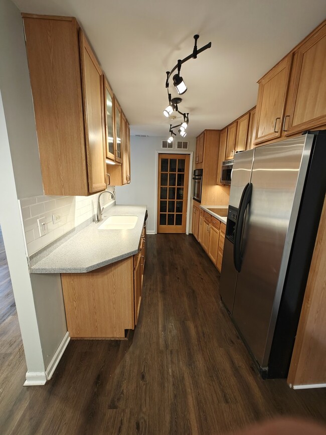 Foto del edificio - 5912 Greenview Rd