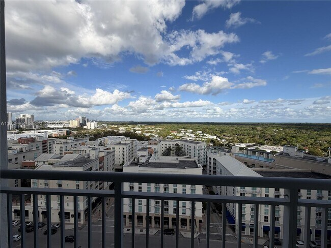 Foto del edificio - 9055 SW 73rd Ct