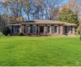 Building Photo - 348 Pine Forest Dr