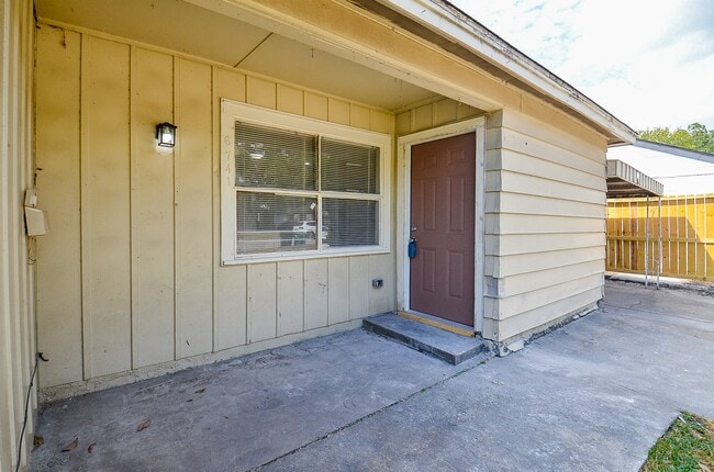Building Photo - 6741 Limestone St
