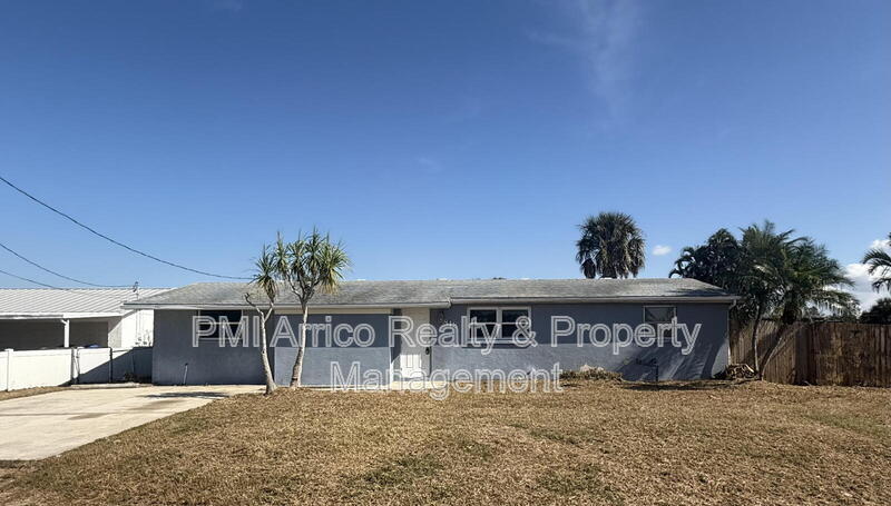 Foto principal - 818 Bayview Dr