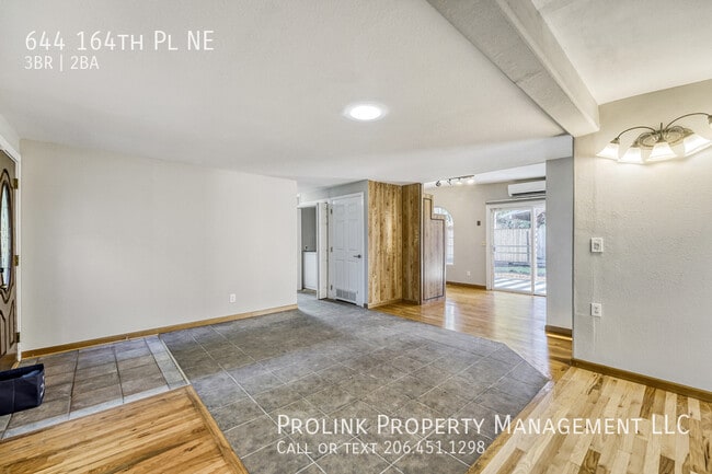 Building Photo - 644 164th Pl NE