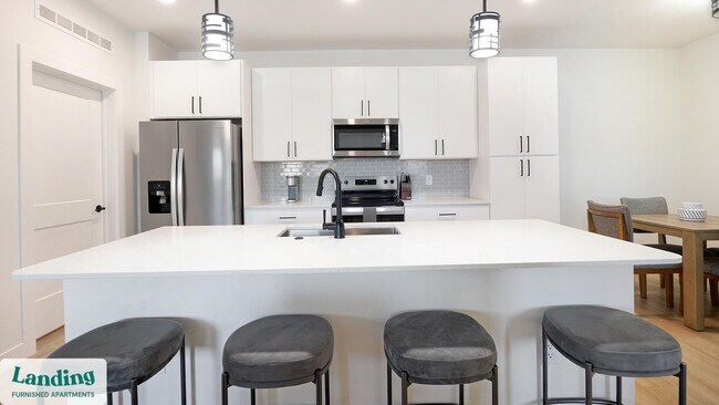 Foto del edificio - 255 N Camino Mercado