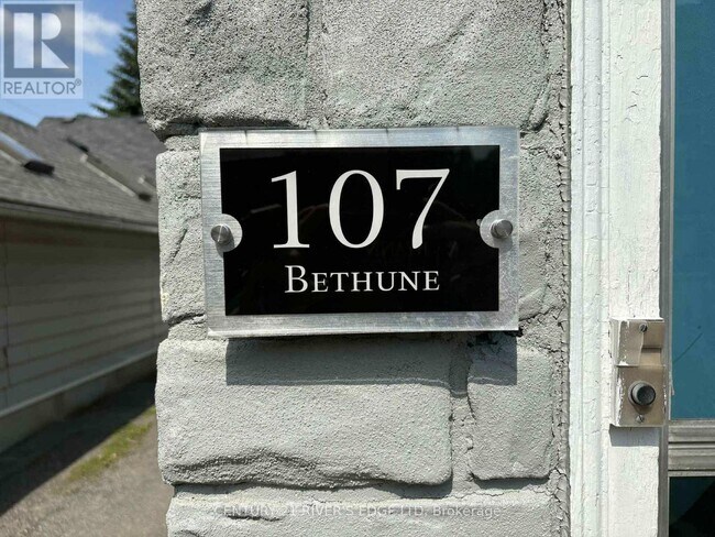 Photo du bâtiment - 107 Bethune St