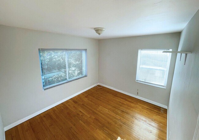 Foto del edificio - 530 SW 10th St