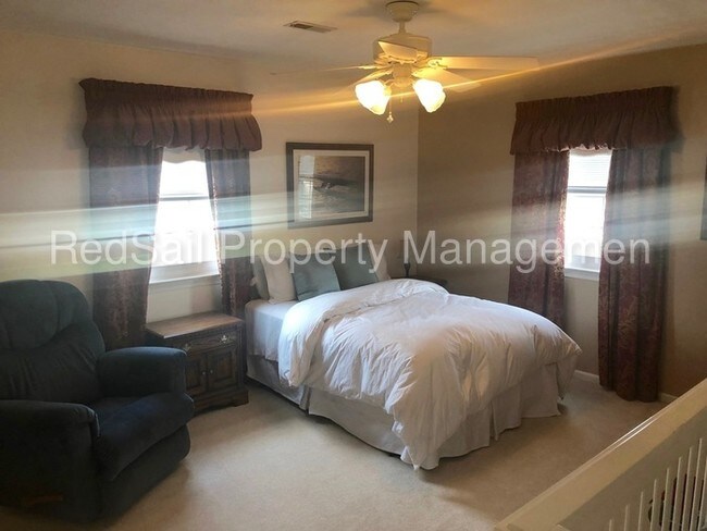 Foto del edificio - 48 Chowning Dr