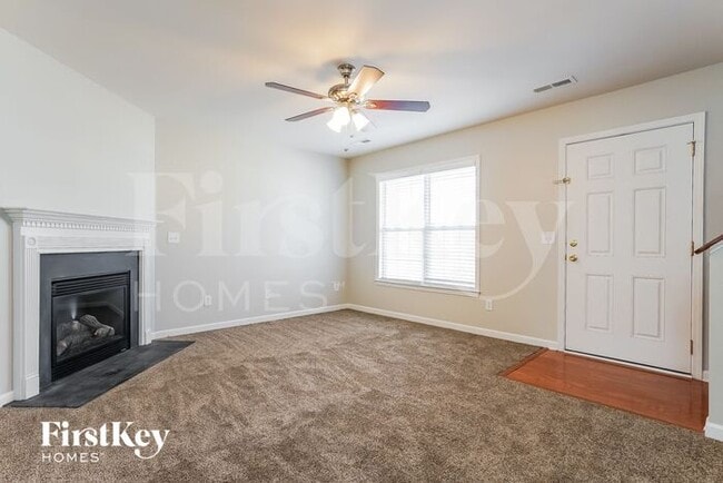 Building Photo - 5952 Bluestem Cir