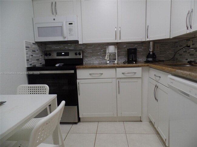 Foto del edificio - 210 172nd St