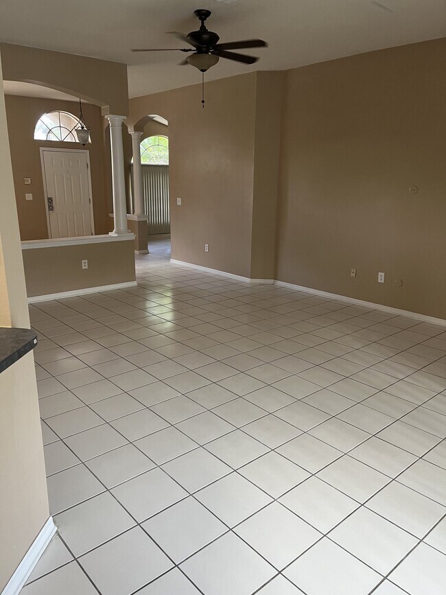 Foto del edificio - 14925 Redcliff Dr