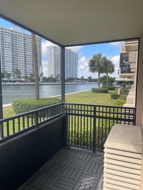 Building Photo - 1 bedroom in Sunny Isles Beach FL 33160