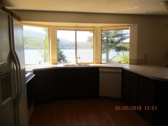 Building Photo - 237 E Sequim Bay Rd