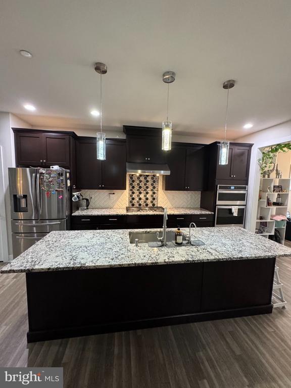 Foto del edificio - 213 Catalpa Ln