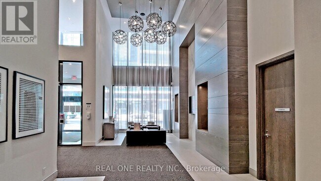 Building Photo - 510 Curran Place