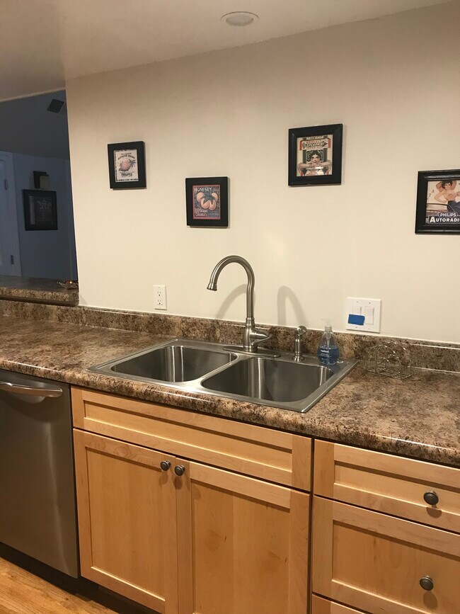 Foto del edificio - 135 Academy St