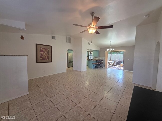 Foto del edificio - 424 SW 37th Ln